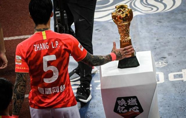 开云登录网址入口-【夜读】梅西内马尔姆巴佩哑火 巴黎开沉10亿航母?