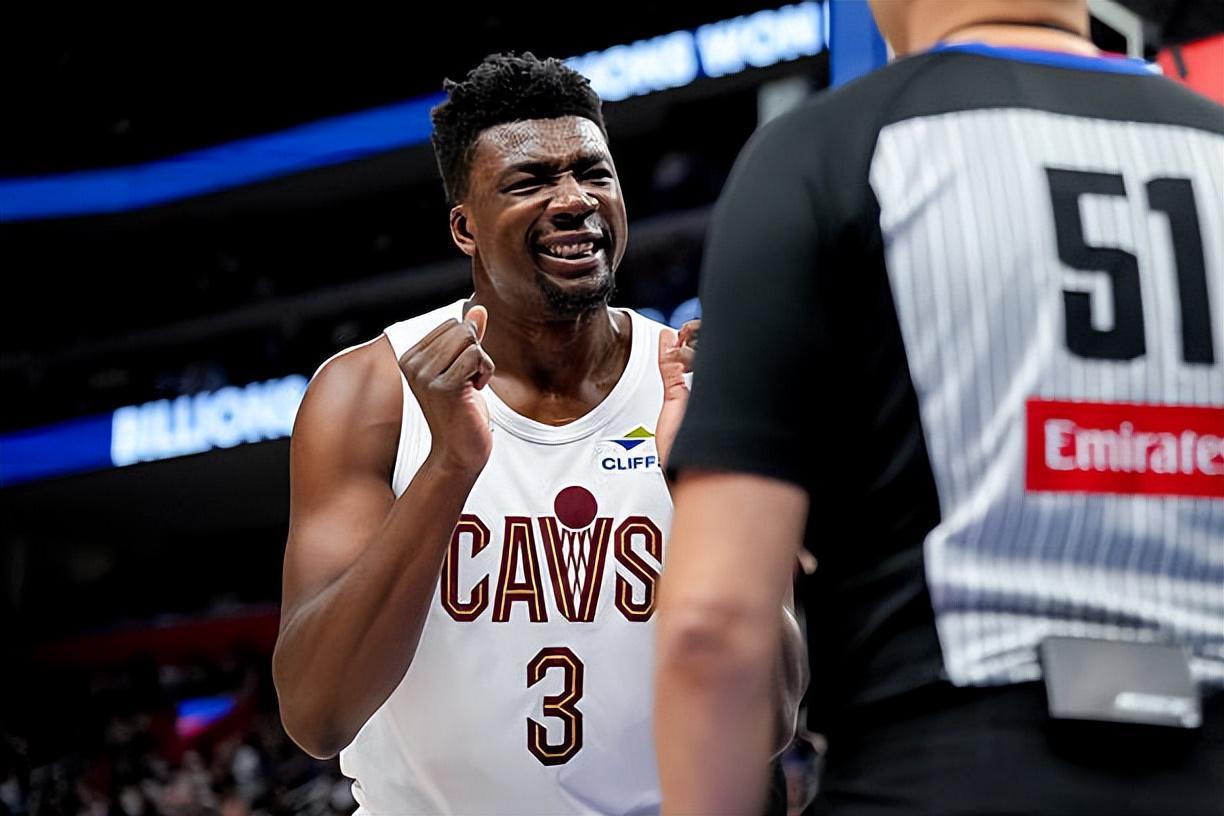 开云线上入口-进攻能力相当不错，骑士替补中锋完全有能力扮演奇兵的角色？