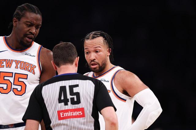 开云线上入口-霍姆格伦28分8板2助 NBA常规赛尼克斯100-103雷霆