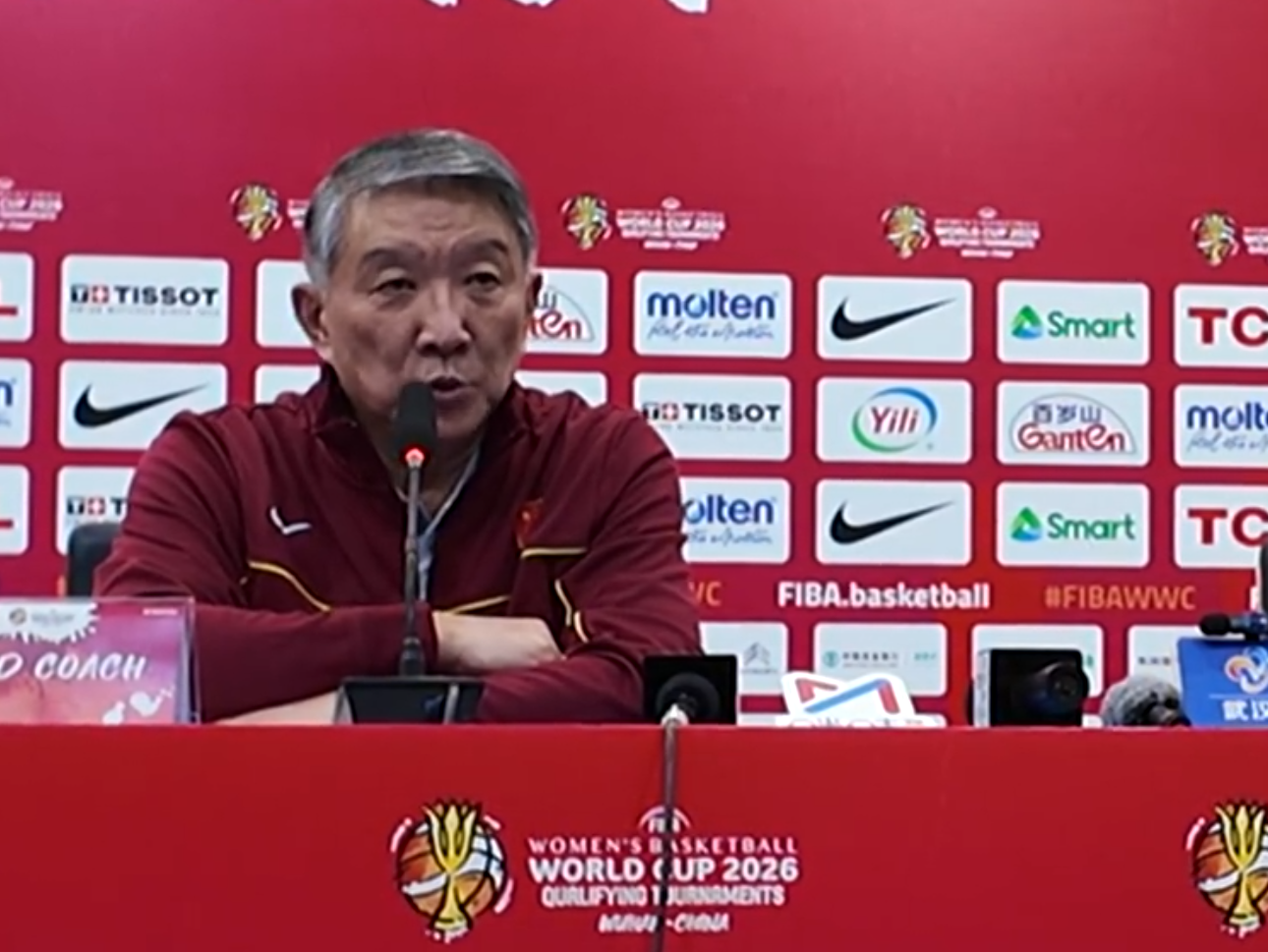 胜马里发布会!宫鲁鸣不满比赛,谈内线搭配,展望比利时强调学习