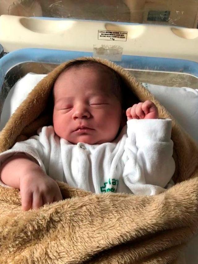 开云网站-妻子年轻22岁 阿根廷前主帅桑保利60岁再当爸爸！